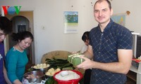 Rakyat Rusia menaruh perhatian pada Hari Raya Tet tradisional Vietnam