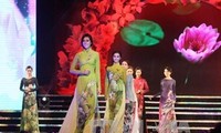 Kota Ho Chi Minh untuk pertama kalinya mengadakan festival Ao Dai