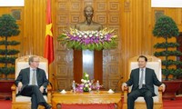 Deputi PM Vu Van Ninh menerima Wakil Presiden Bank Dunia