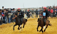 Pesta balapan kuda dari rakyat etnis minoritas Mong
