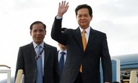 PM Nguyen Tan Dung berangkat menghadiri Konferensi Tingkat Tinggi ke-24 ASEAN