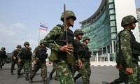 Thailand menerapkan perintah darurat militer