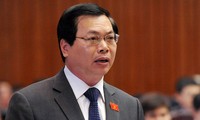 MN Vietnam membahas sosial-ekonomi: mengutamakan dan memperhatikan pembangunan perekonomian yang independen
