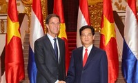 Membawa hubungan Vietnam-Belanda menjadi intensif, efektif dan praksis