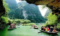 Situs pemandangan alam Trang An, provinsi Ninh Binh menjadi pusaka dunia