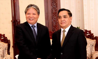PM, Ketua Parlemen Laos menerima delegasi tingkat tinggi Kementerian Hukum Vietnam