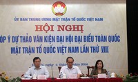 Konferensi memberikan sumbangan pendapat pada dokumen Kongres Nasional ke-8 Front Tanah Air Vietnam