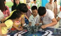 Kontes nasional Robothon-2014 merupakan lapangan main yang bermanfaat bagi kaum pelajar