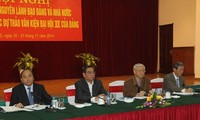 Konferensi memberikan sumbangan pendapat terhadap rancangan dokumen Kongres Nasional -12 Partai Komunis Vietnam