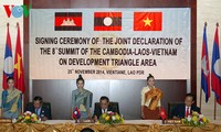 PM Nguyen Tan Dung berbicara di depan Konferensi Tingkat Tinggi CLV-8