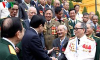Presiden Truong Tan Sang melakukan pertemuan dengan rombongan Badan Perhubungan Korps Militer 95