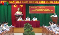 Badan Pengarahan daerah Nam Bo Barat melakukan evaluasi pekerjaan tahun 2014