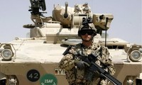 Para pakar hukum berpendapat bahwa aktivitas tentara Jerman di Irak merupakan pelanggaran UU