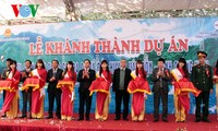 Provinsi Quang Ninh meresmikan proyek membawa jaringan listrik negara ke 5 kecamatan pulau di kabupaten Van Don