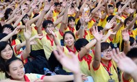 Forum “Intelektual muda maju dengan bangga di bawah panji Partai Komunis”
