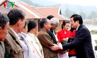 Presiden Truong Tan Sang berkunjung dan mengucapkan selamat Hari Raya Tet di provinsi Nghe An