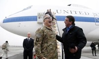 Menhan baru Amerika Serikat melakukan kunjungan mendadak di Afghanistan
