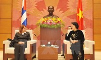 Wakil Ketua MN Nguyen Thi Kim Ngan menerima Wakil Ketua Parlemen Pemerintah Rakyat Kuba