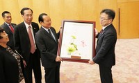 Wakil Kepala Kantor Kabinet Pemerintah Jepang mengunjungi kota Ho Chi Minh