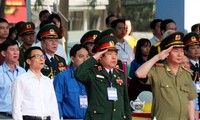 Persiapan parade militer untuk memperingati Ultah ke-40 Pembebasan Vietnam Selatan dan Penyatuan Tanah Air