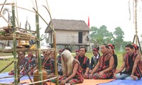 Warga etnis minoritas Van Kieu