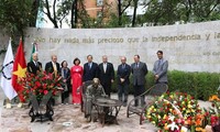Upacara peresmian Tugu Monumen Presiden Ho Chi Minh di Meksiko