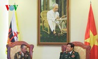 Panglima Angkatan Bersenjata Kerajaan Brunei Darussalam berkunjung di Vietnam