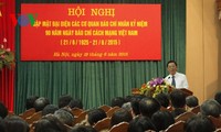Kota Hanoi mengadakan pertemuan dengan wakil semua kantor pemberitaan