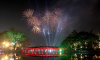 Kota Hanoi mengadakan banyak aktivitas untuk menyambut Hari Nasional