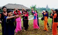 Instrumen-instrumen musik yang tipikal dari warga etnis Raglai