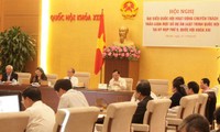 Konferensi Anggota MN penuh membahas 5 RUU untuk diajukan guna kemudian diesahkan pada persidangan ke-10 MN Vietnam