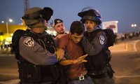 Israel menggelarkan ratusan serdadu di Tepian Barat