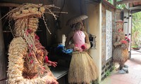 Orang-orangan jerami: produk wisata yang unik di desa kuno Duong Lam