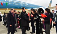 PM Nguyen Tan Dung melakukan pertemuan dengan kaum diaspora Vietnam di Perancis