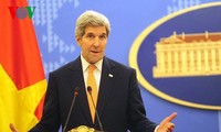 Amerika Serikat mengevaluasikan semua prestasi hubungan luar negeri pada tahun 2015