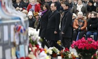 Aktivitas mengenangkan para korban serangan teror di Perancis terus dilakukan