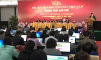 Jumpa pers tentang Kongres Nasional ke-12 Partai Komunis Vietnam