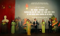 Sekolah Tinggi Seni Rupa Vietnam melakukan pembaruan untuk integrasi