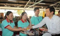 Presiden Truong Tan Sang mengucapkan selamat Hari Raya Tet kepada kaum buruh di provinsi Ba Ria – Vung Tau