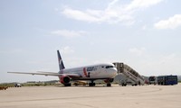 Menerima 182 misi penerbangan internasional yang tiba di bandara Cam Ranh, Khanh Hoa