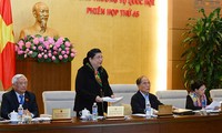 Komite Tetap MN Vietnam membahas RUU tentang Pers dan RUU tentang Perlindungan, Perawatan dan Pendidikan Anak-Anak (amandemen)