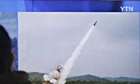 RDR Korea meluncurkan rudal balistik pada saat opini umum memprotes sanksi-sanksi sepihak terhadap RDR Korea