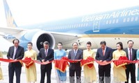 PM Vietnam Nguyen Xuan Phuc menghadiri acara peresmian Bandara Internasional Cat Bi