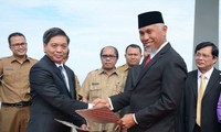 Kota Vung Tau menjalin hubungan persaudaraan dengan kota Padang, Indonesia