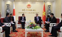 Menteri Keamanan Publik Vietnam, To Lam menerima Kepala Perwakilan JICA di Vietnam, Yasuo Fujita