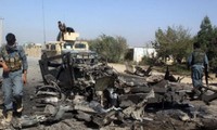 Amerika Serikat melakukan serangan udara pertama terhadap pasukan pembangkang Taliban setelah memutuskan memperluas intervensi di Afghanistan