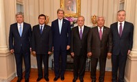 Amerika Serikat dan negara-negara Asia Tengah memberantas terorisme dan melakukan kerjasama ekonomi
