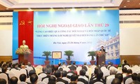 Vietnam menegaskan garis politik diplomatik multi-lateral, menjaga lingkungan yang damai, membela secara mantap kemerdekaan dan kedaulatan