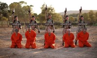 IS mengumumkan video klip dimana anak kecil mengeksekusi tahanan orang Kurdi