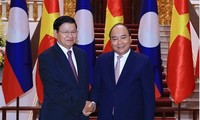 Le Premier ministre laotien entame sa visite au Vietnam